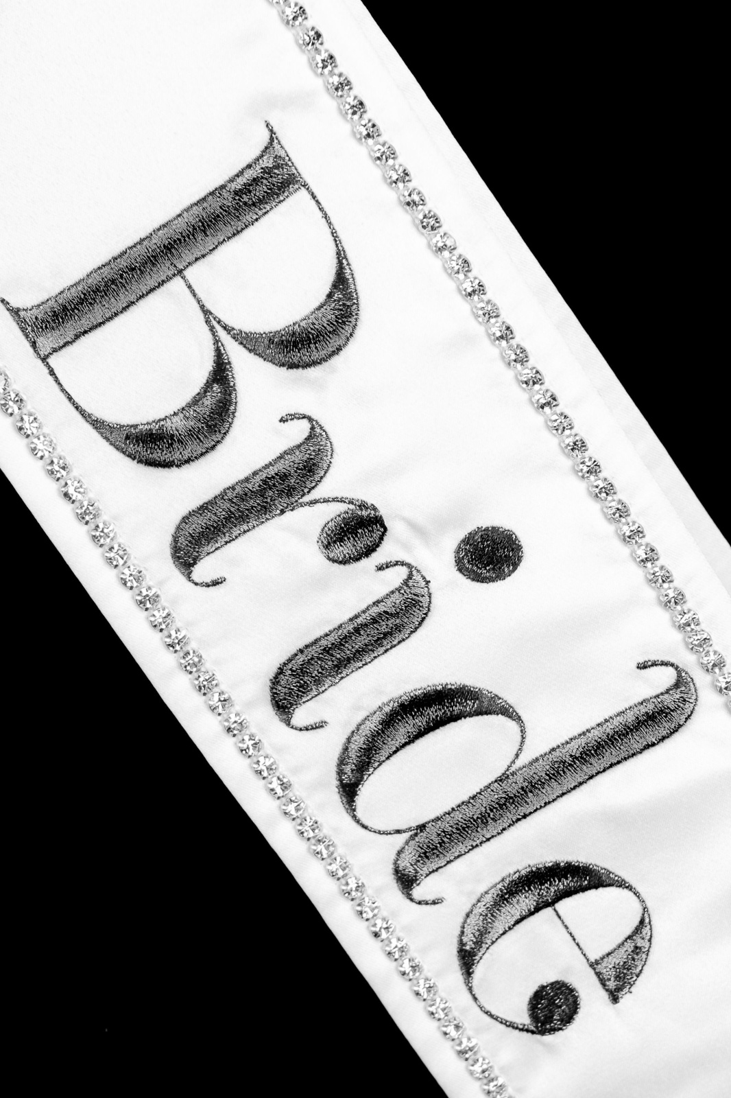 white_sash_02_1451763459